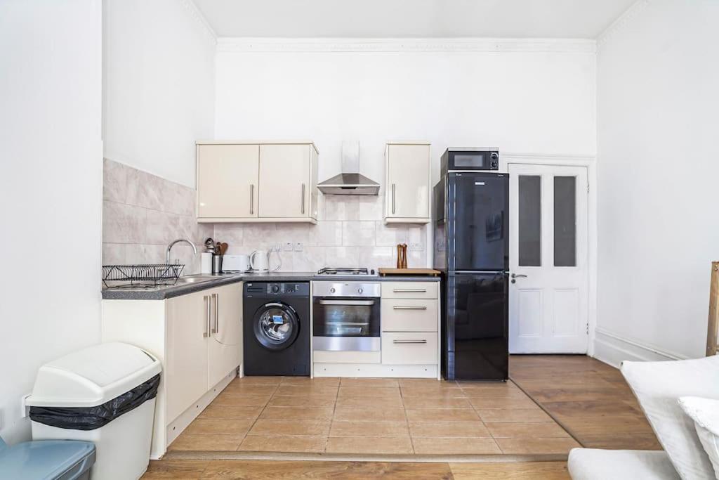 Apartment Incredible Location In - 2bed London