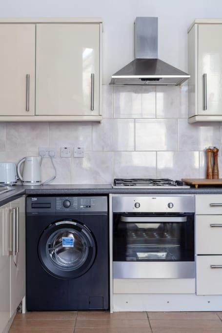 Incredible Location In - 2bed *