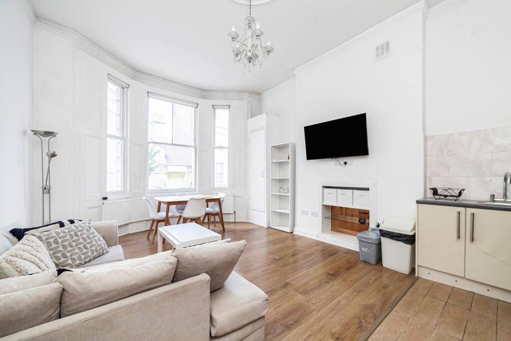 Incredible Location In - 2bed Apartment