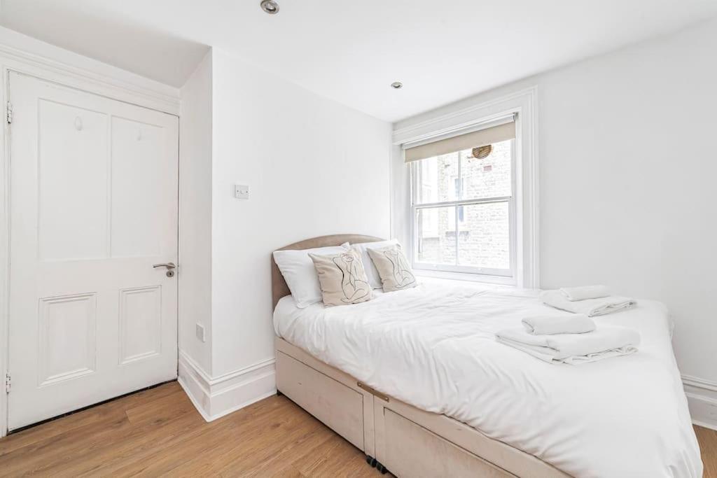 Incredible Location In - 2bed Apartment *
