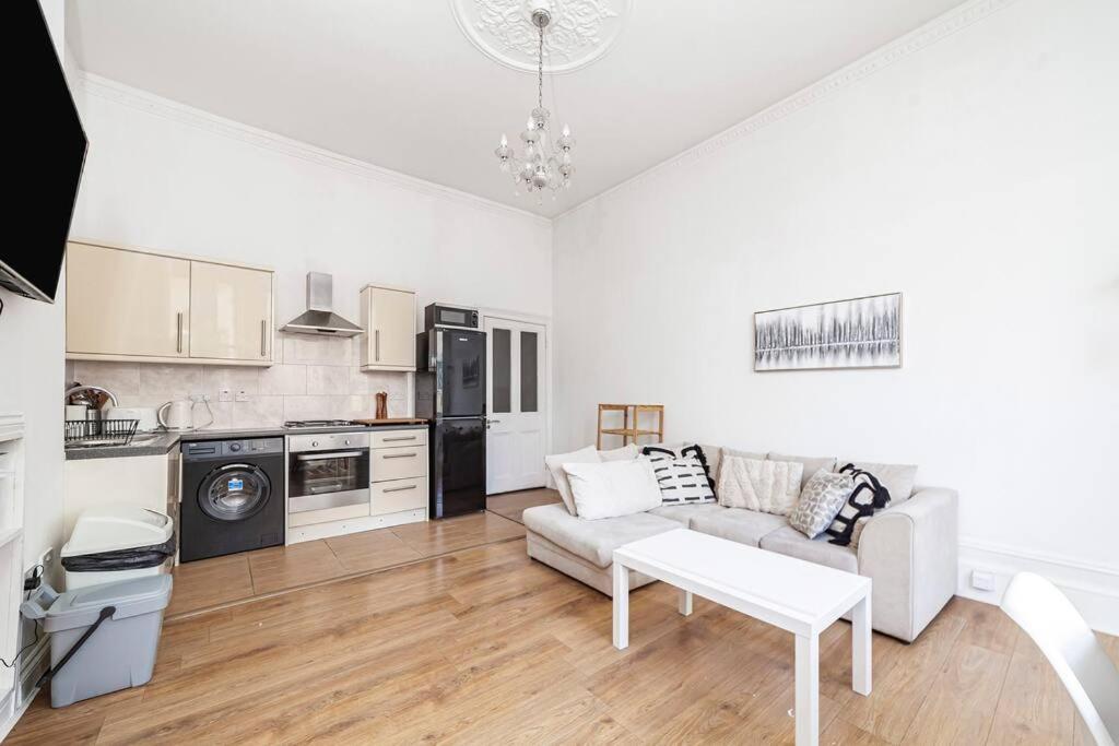 Apartment Incredible Location In - 2bed
