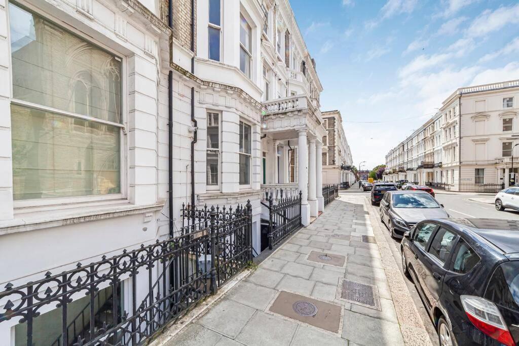Incredible Location In - 2bed Apartment *